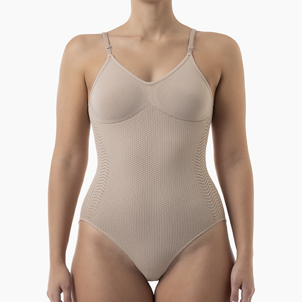Front view of women’s powder anti-cellulite compression bodysuit worn by model – product 1108