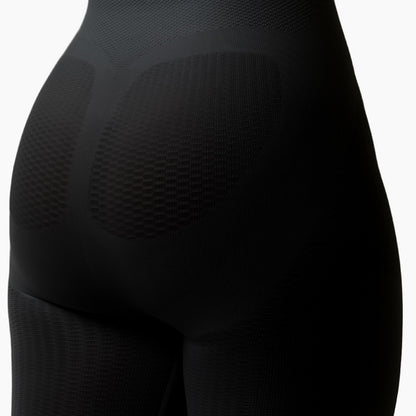 Women's high-waist capri shapewear with push-up and anti-cellulite control