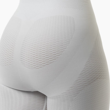Women's high-waist capri shapewear with push-up and anti-cellulite control