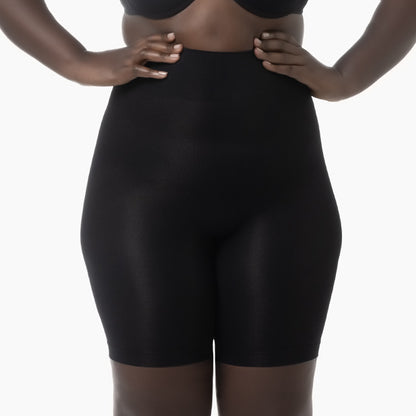 Women’s seamless shaping mid waist shorts